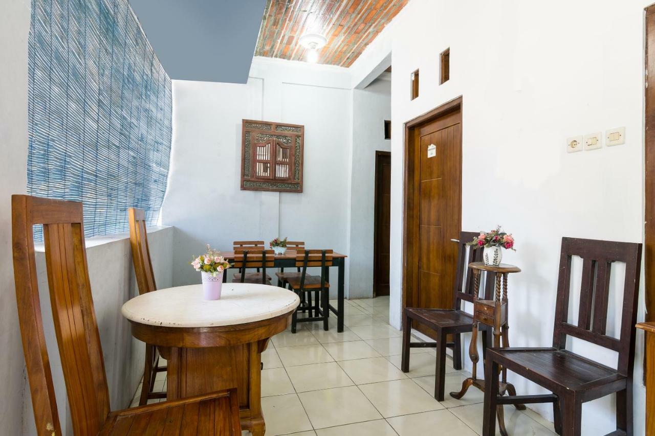 Hotel OYO 857 Pakuncen Malioboro Syariah Yogyakarta Exterior foto